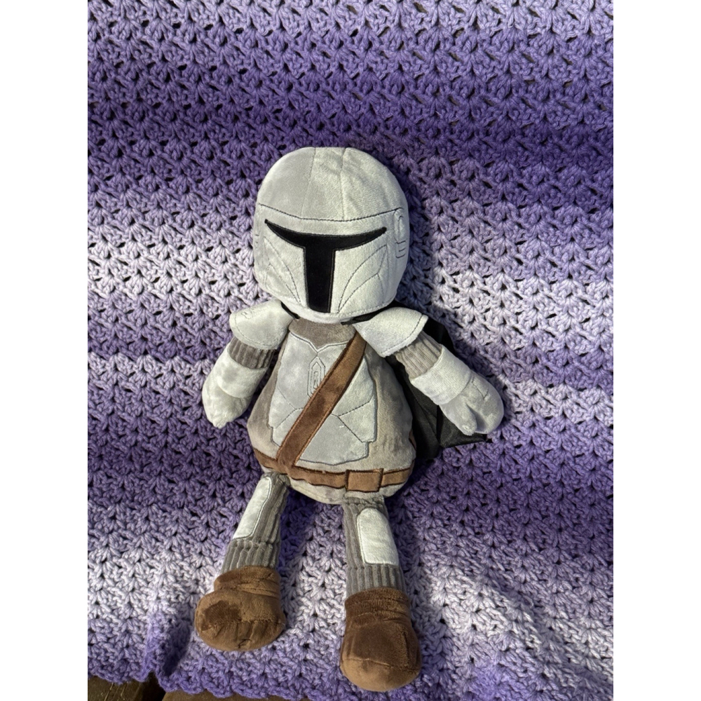 Scentsy Buddy Star Wars Mandalorian 16”